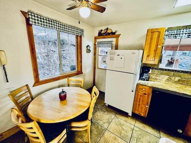 Апартаменты Cozy Bear South-Inside Yosemite-Sleeps 5 Йосемити-Уэст Экстерьер фото